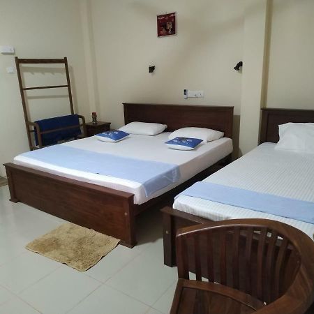 Under Water Safaris And Resort Упувели Екстериор снимка